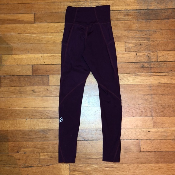 P’tula The Raenell Pocket Leggings in Black Cherry, size Small - Picture 13 of 14